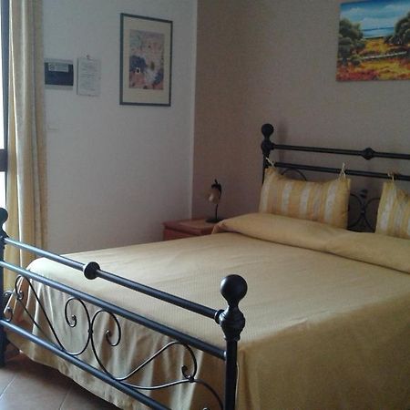 B&B Il Giardino Degli Ulivi Torre Santa Sabina Zewnętrze zdjęcie